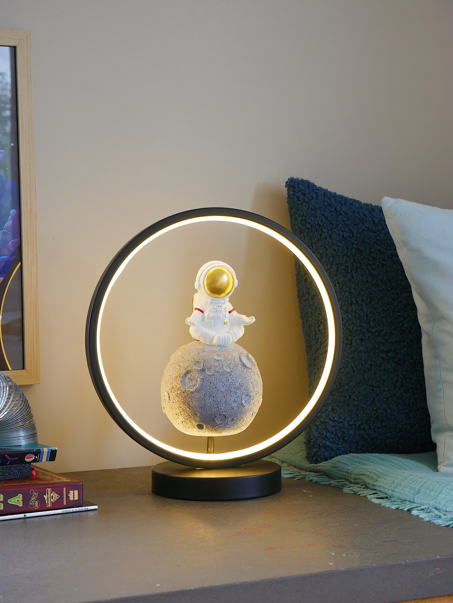 Astronaut led lamp