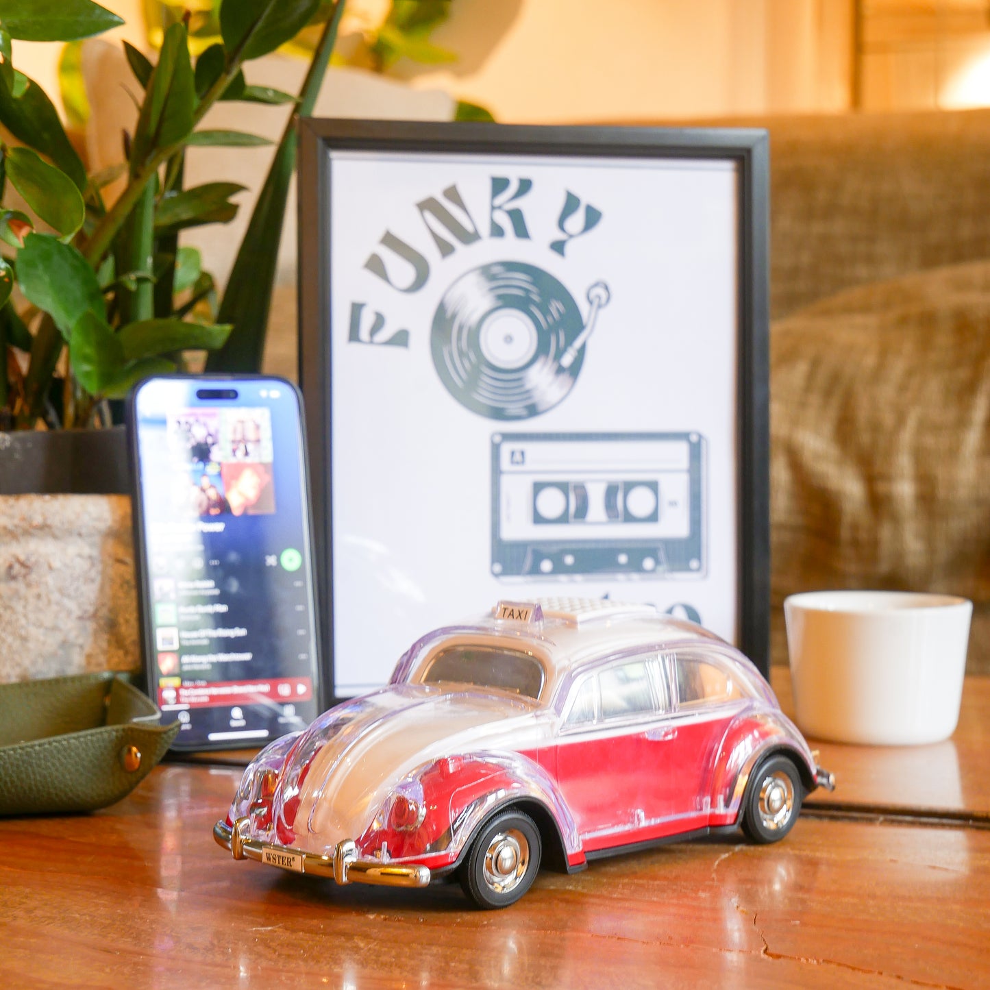 Retro car speaker mop